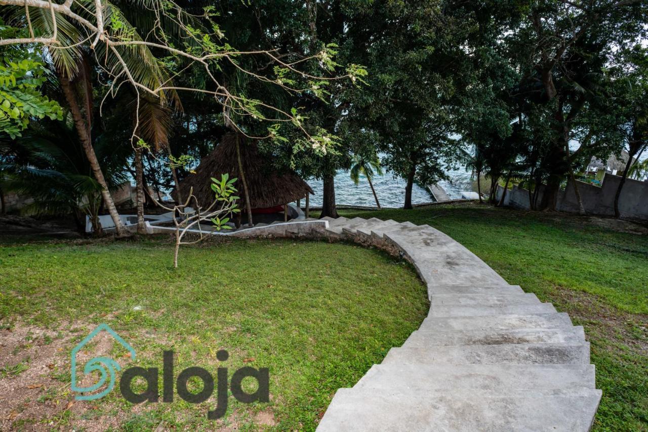 Villa Xtohil With Private Access To The Magic 7 Colors Lagoon باكالار المظهر الخارجي الصورة