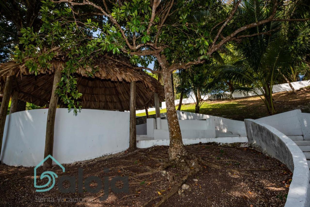 Villa Xtohil With Private Access To The Magic 7 Colors Lagoon باكالار المظهر الخارجي الصورة